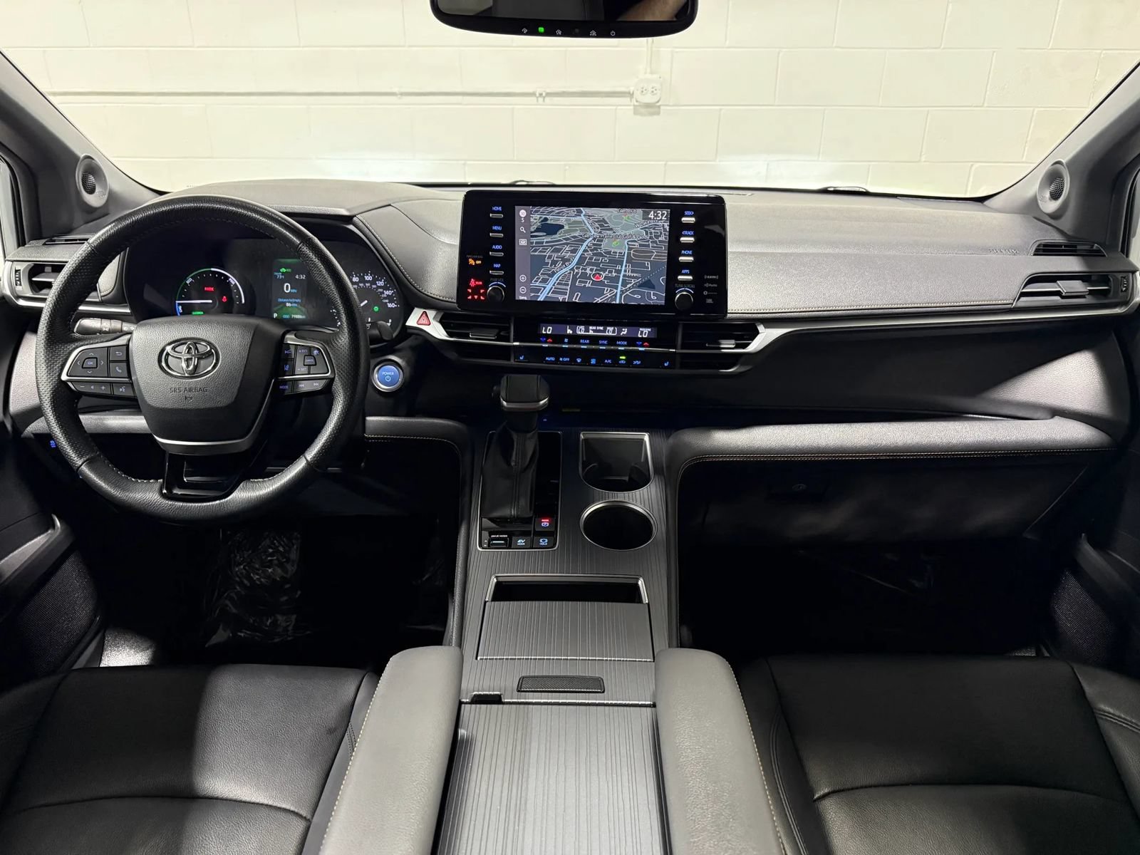 Used 2022 Toyota Sienna XLE Woodland Edition w/ Protection Package (TMS) AWD/4WD image 19