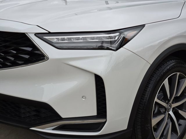 Certified 2026 Acura MDX w/ Technology Package FWD image 9