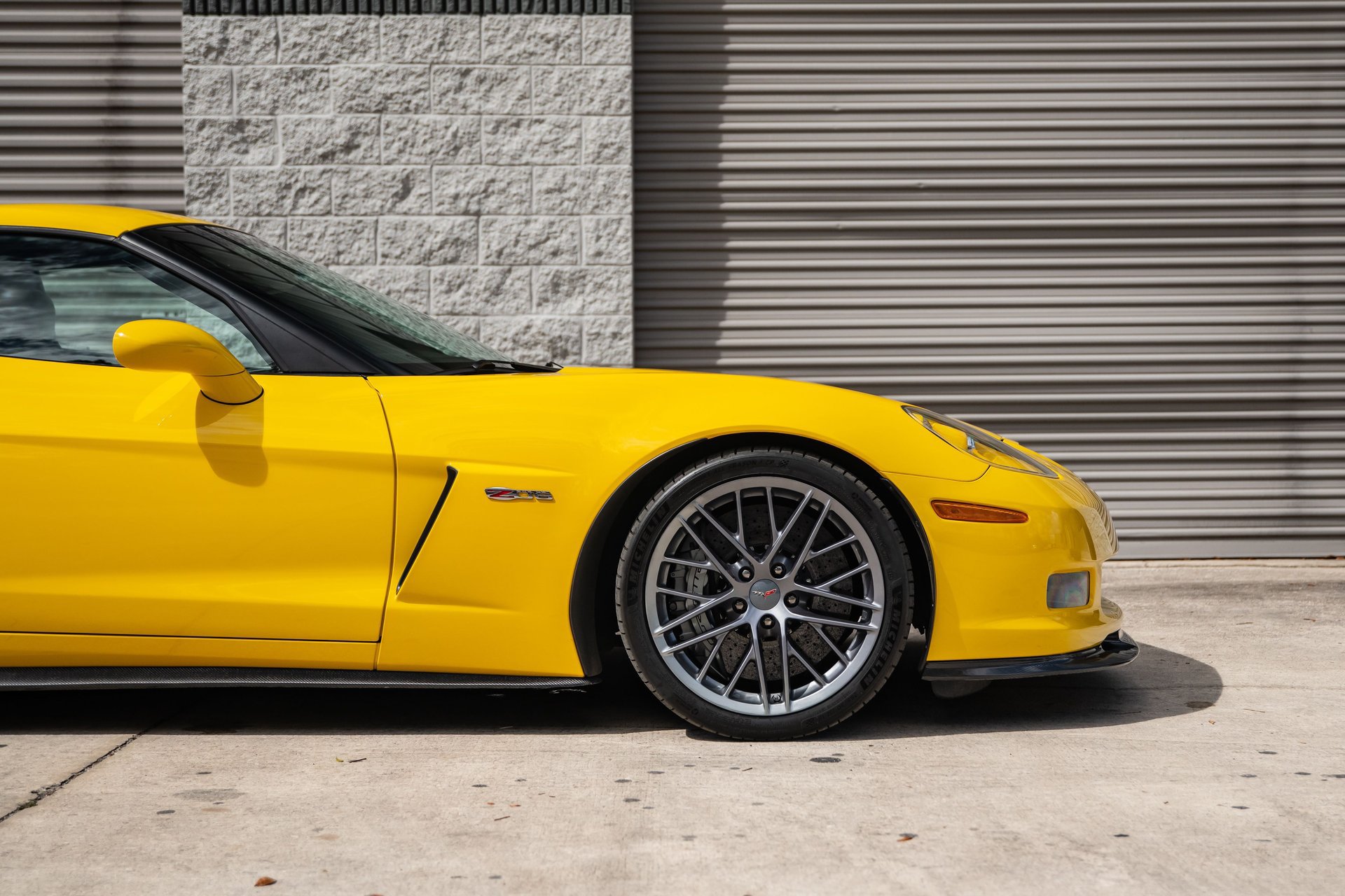 Used 2011 Chevrolet Corvette Z06 w/ Z07 Performance Package RWD image 19