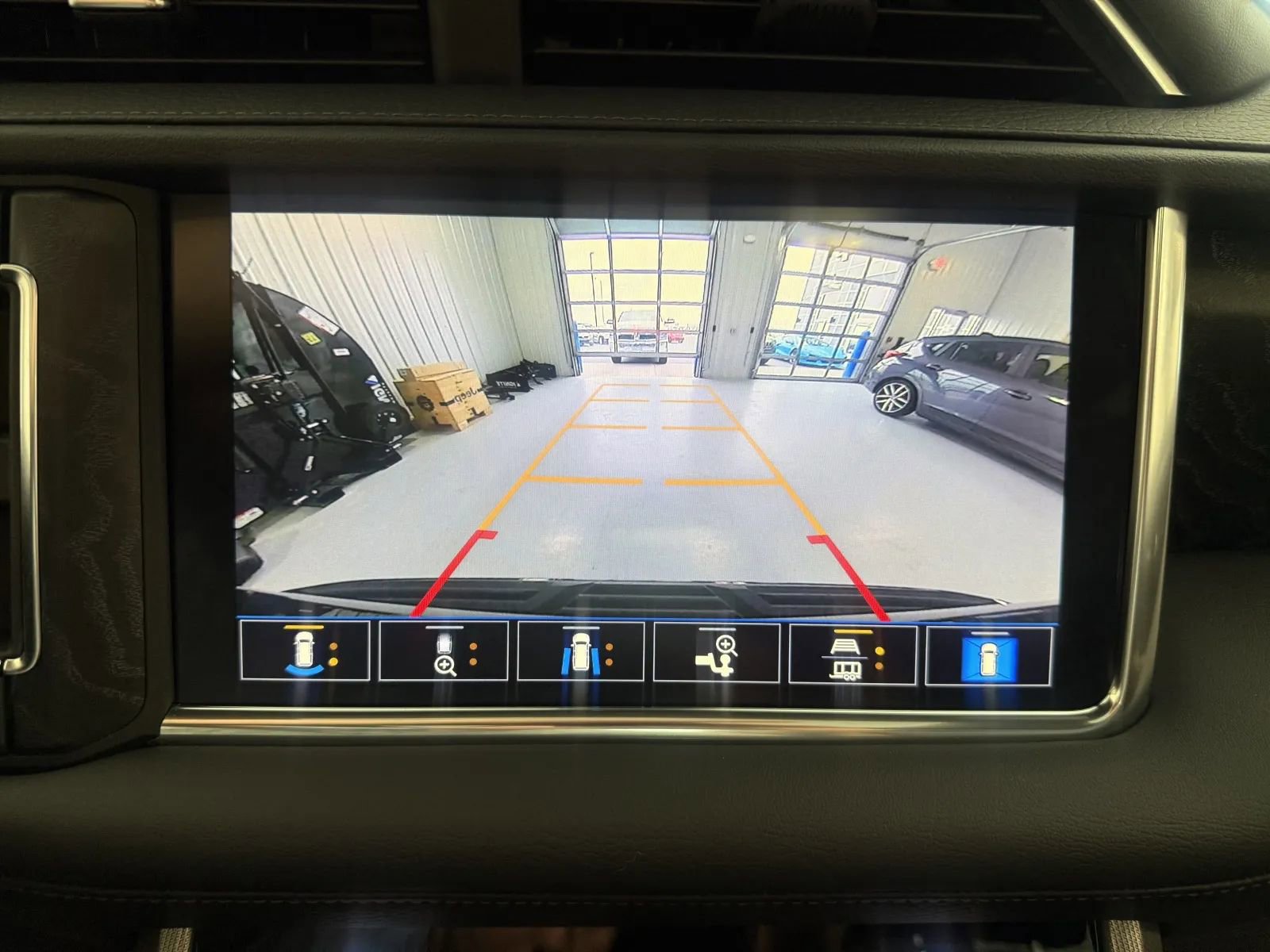 Used 2021 GMC Yukon Denali image 44