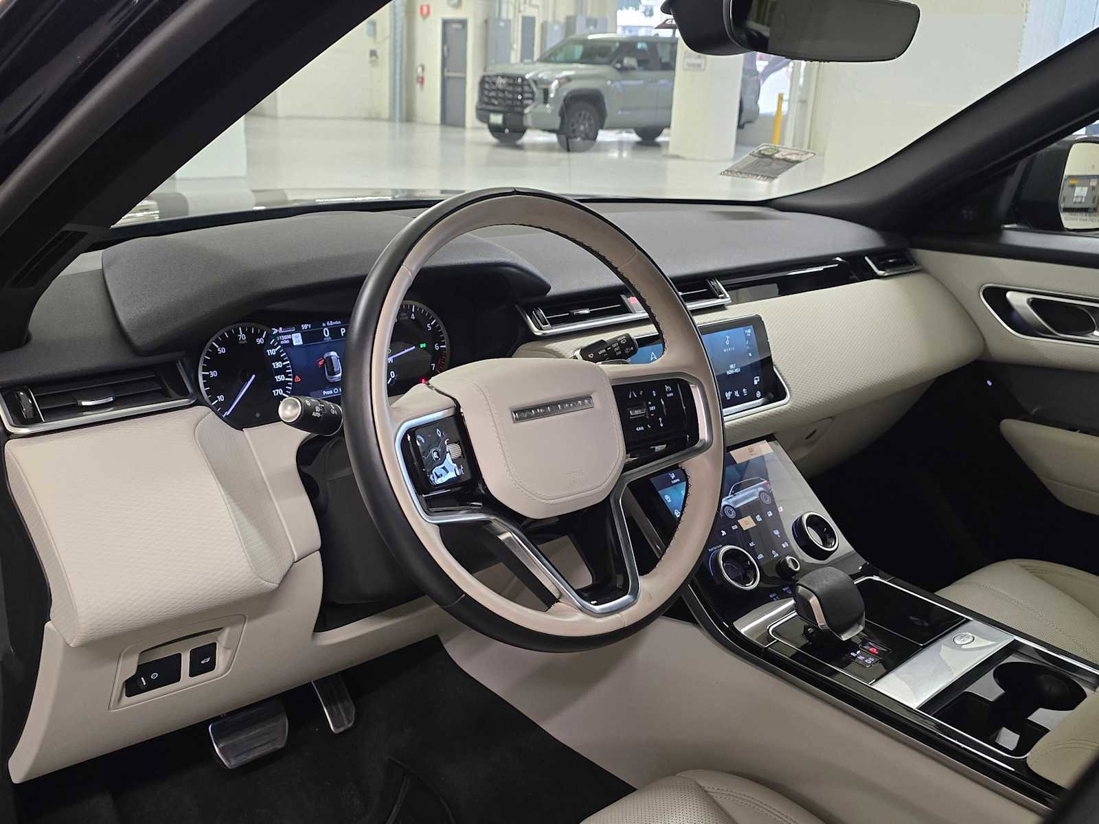 Certified 2023 Land Rover Range Rover Velar R-Dynamic S image 25