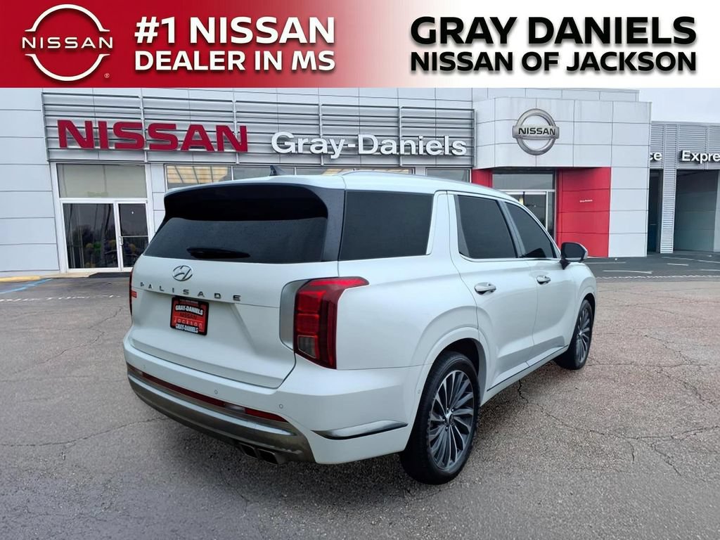 Used 2024 Hyundai Palisade Calligraphy FWD image 7