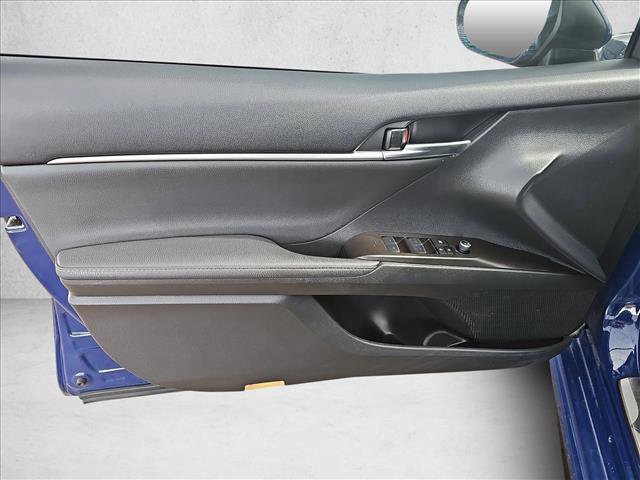 Used 2023 Toyota Camry XSE image 11