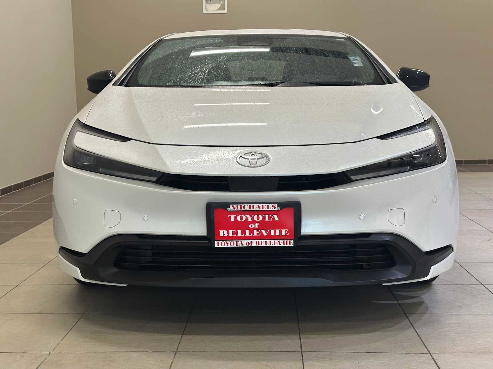 Used 2024 Toyota Prius LE image 6