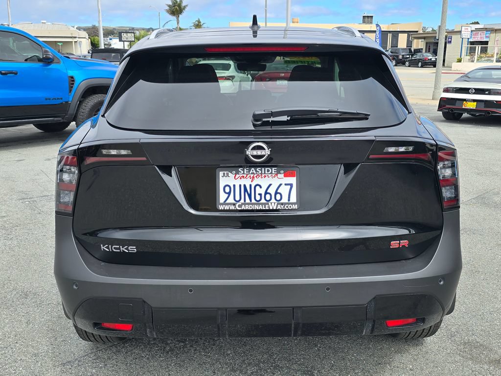 Used 2025 Nissan Kicks SR w/ SR Premium Package FWD image 31