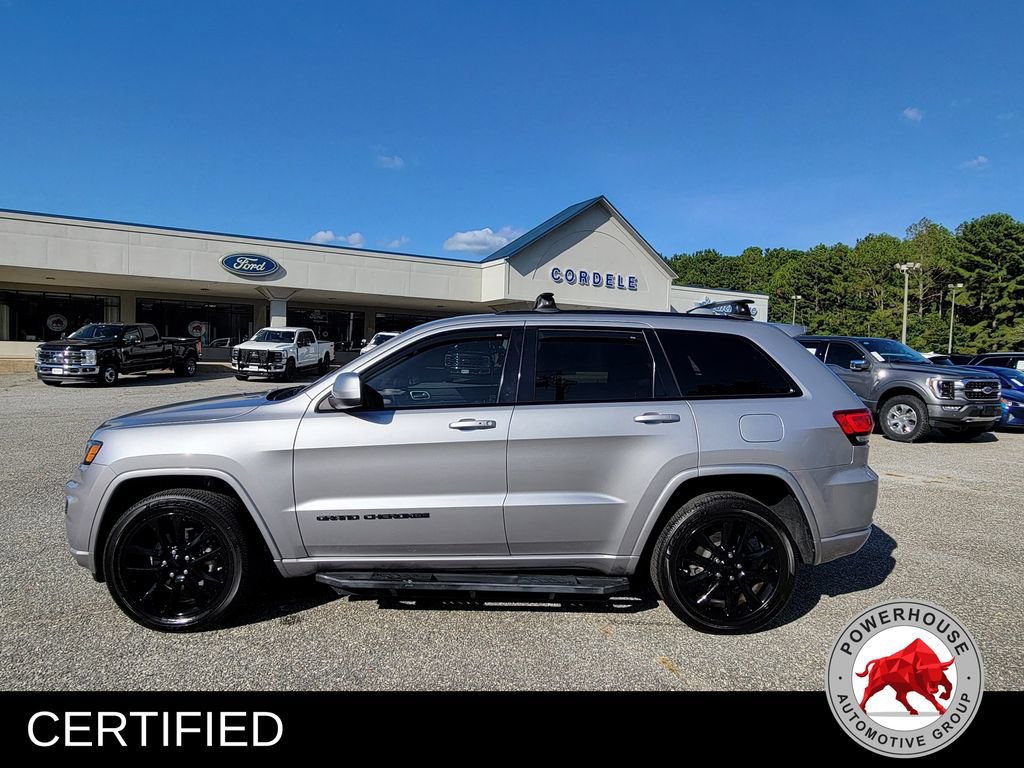 Used 2020 Jeep Grand Cherokee Altitude RWD image 3