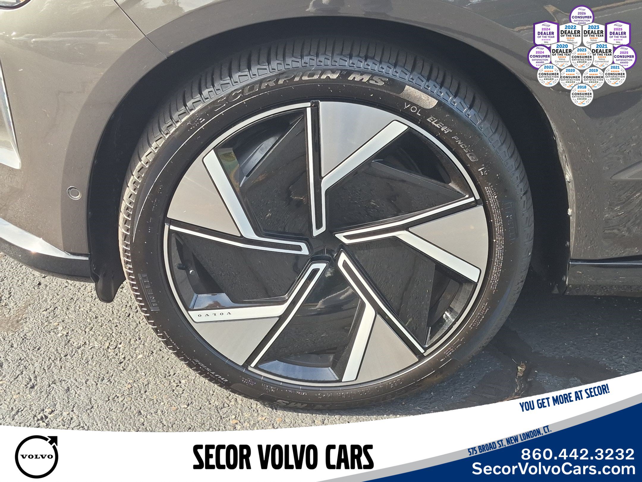 Used 2025 Volvo EX90 Ultra w/ Protection Package Premier AWD/4WD image 26