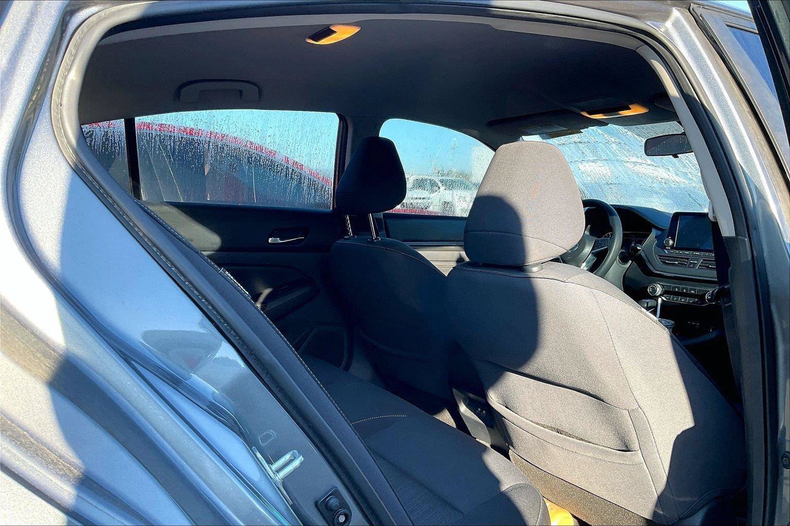 Used 2019 Nissan Altima 2.5 S FWD image 9