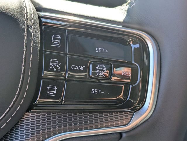 New 2026 Jeep Grand Wagoneer Summit w/ Premium Group III AWD/4WD image 16