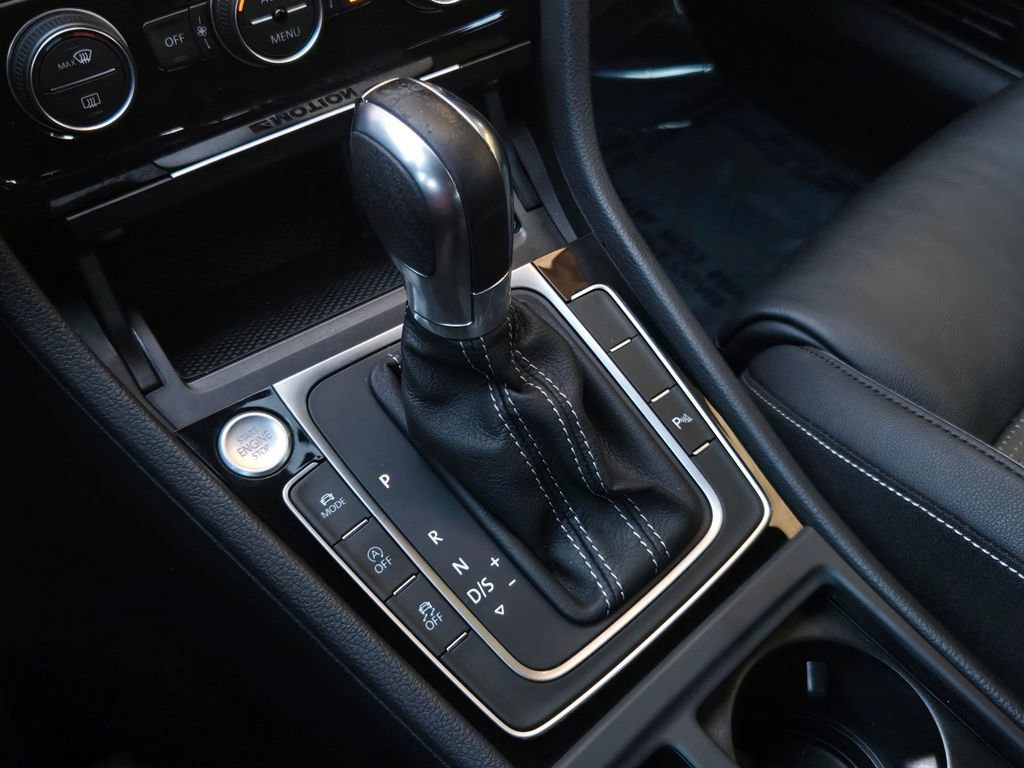 Used 2019 Volkswagen Golf R 4-Door image 19