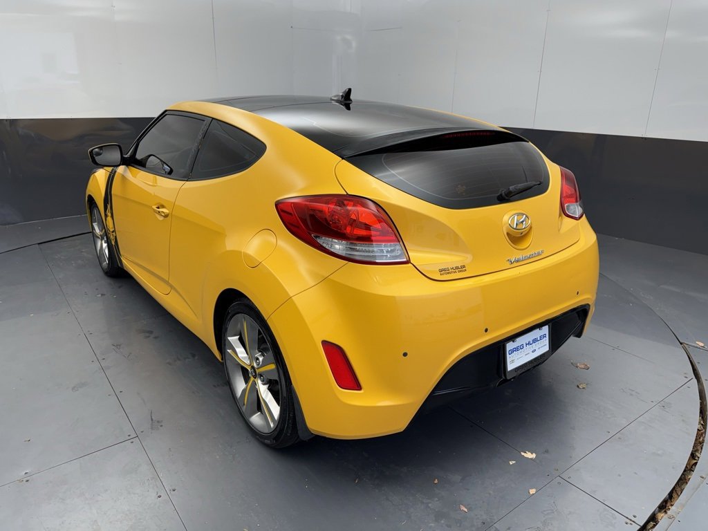 Used 2016 Hyundai Veloster w/ Option Group 03 image 2
