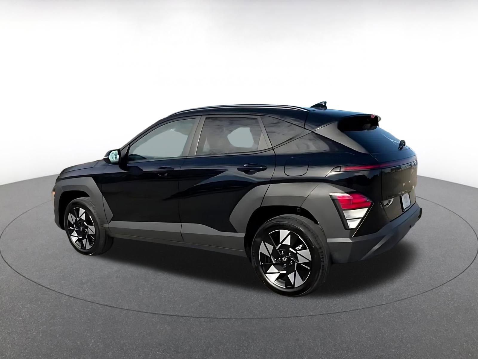 Used 2025 Hyundai Kona SEL image 10