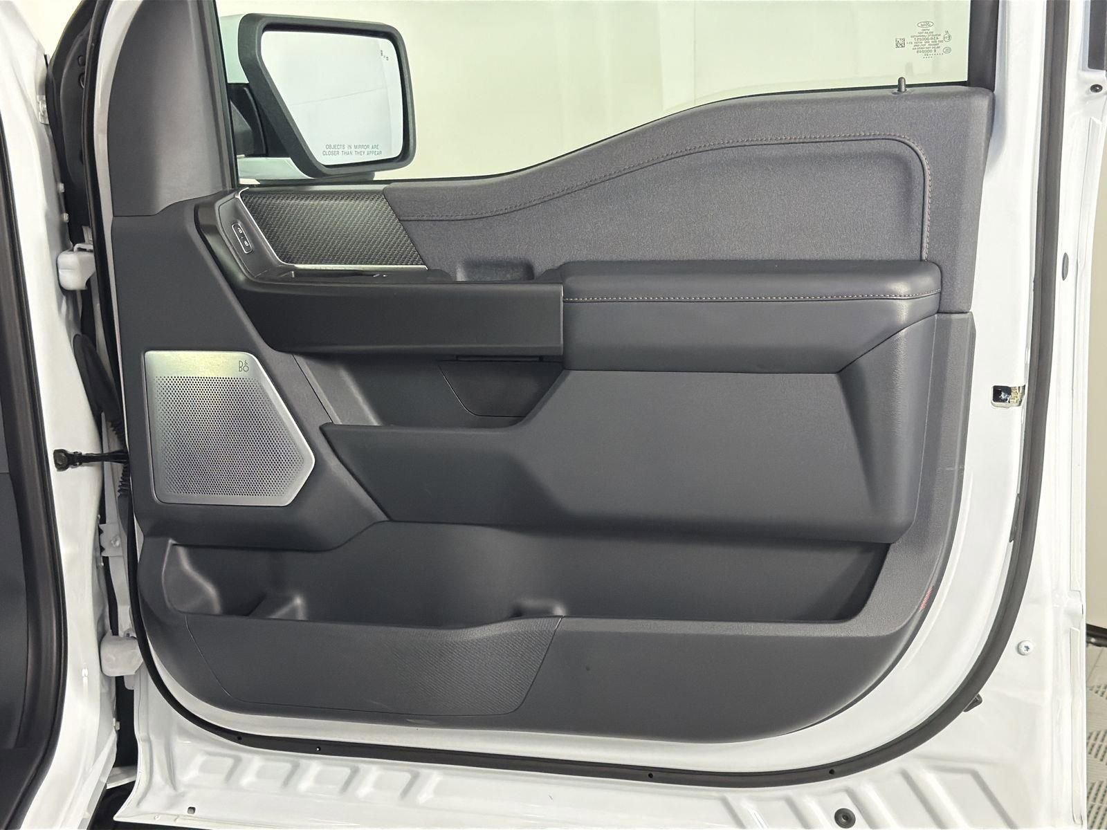 Used 2023 Ford F150 Raptor w/ Raptor Carbon Fiber Package image 32