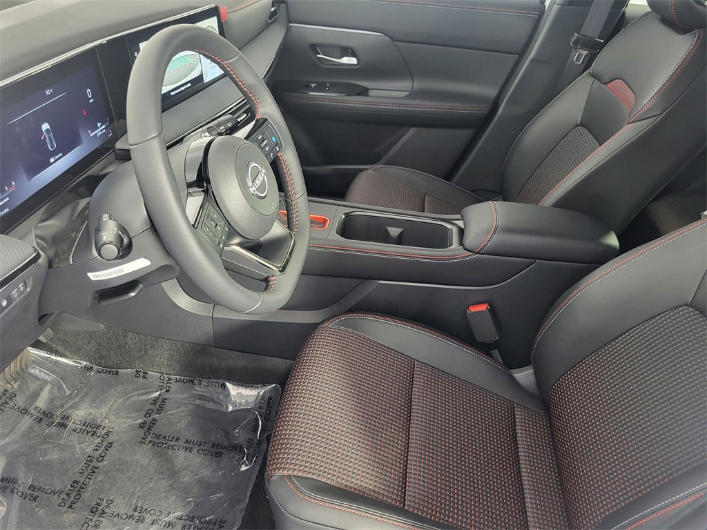 New 2025 Nissan Kicks SR w/ SR Premium Package image 9