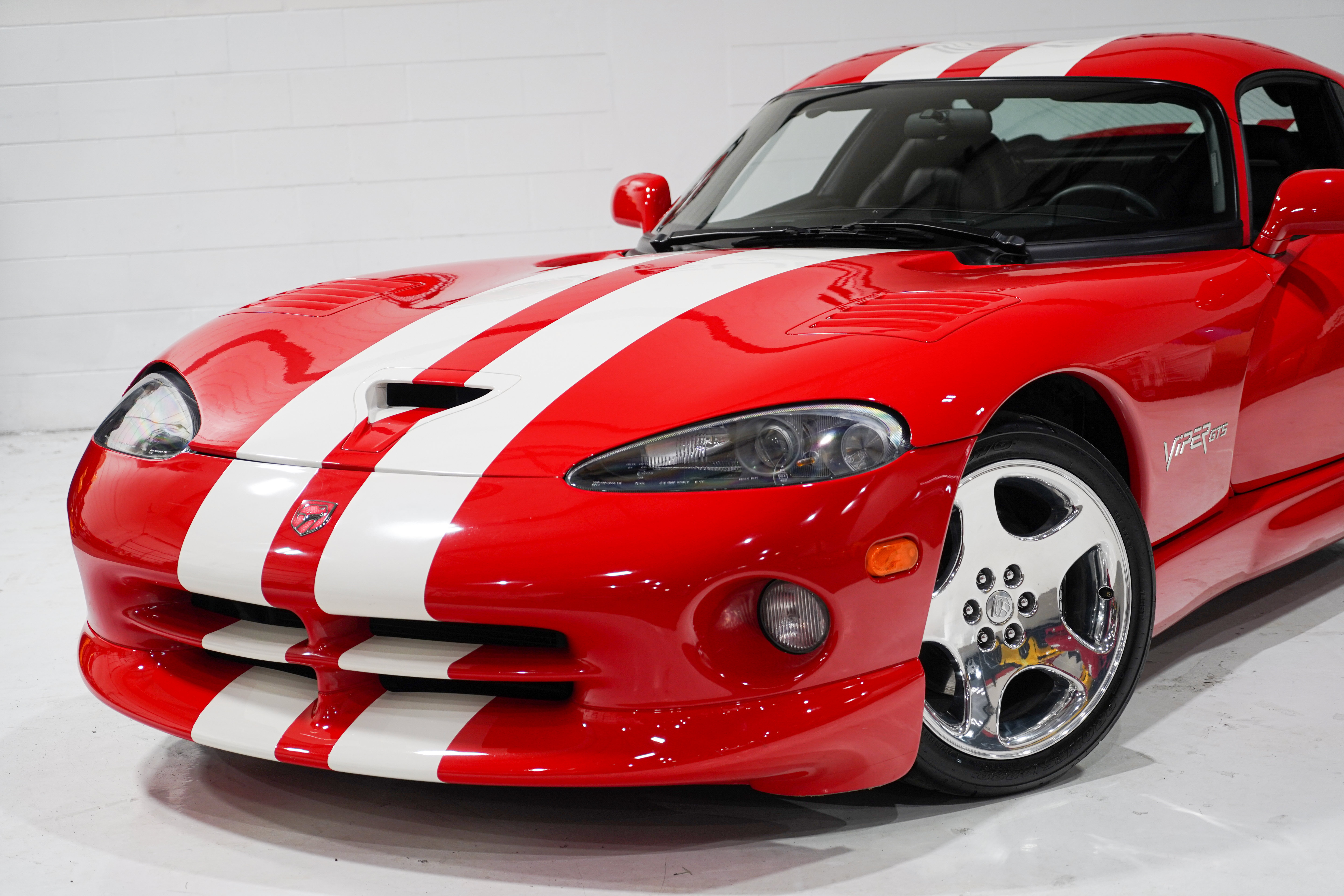 Used 2002 Dodge Viper GTS RWD image 30