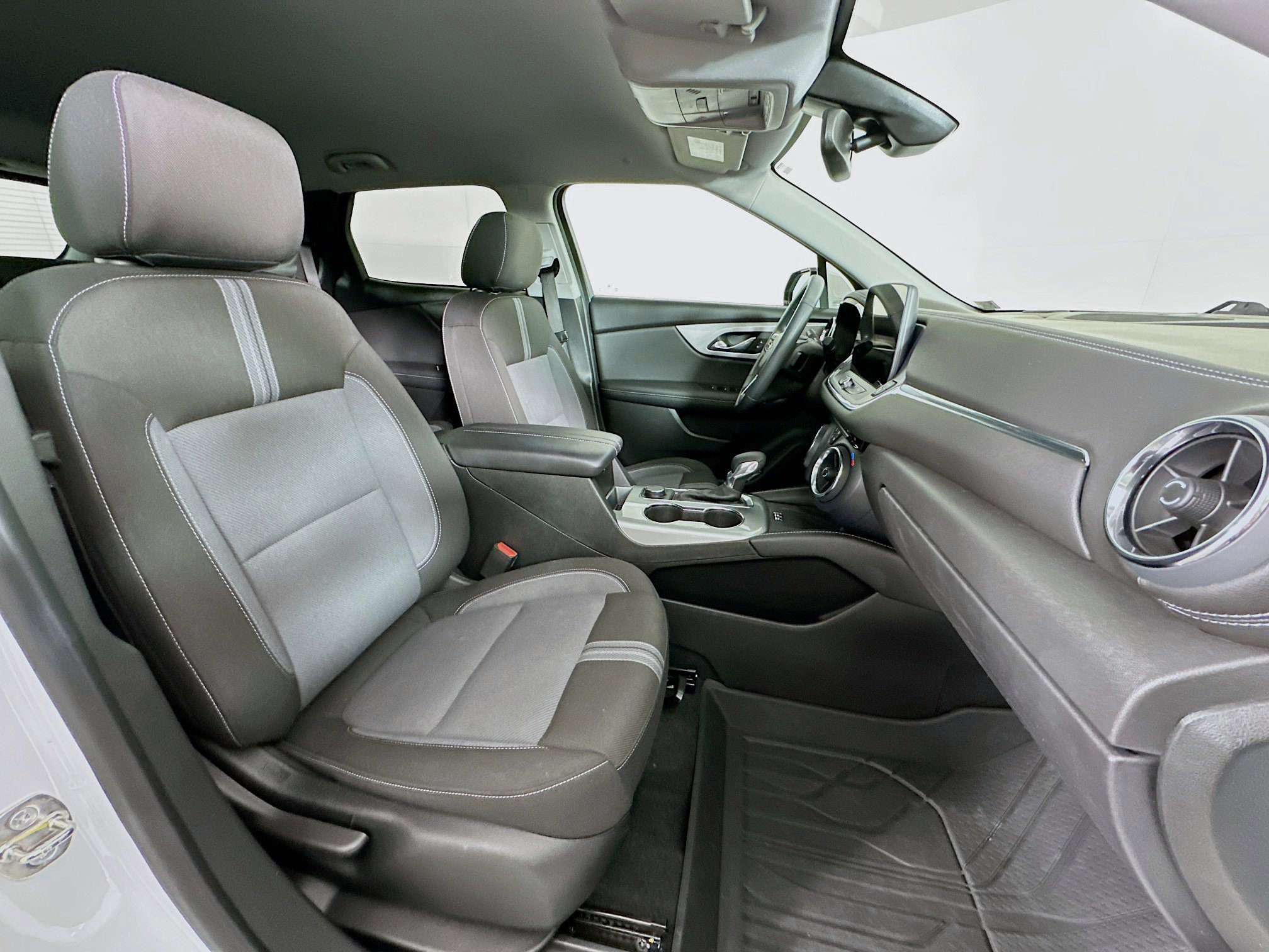 Used 2023 Chevrolet Blazer LT w/ Convenience Package image 30