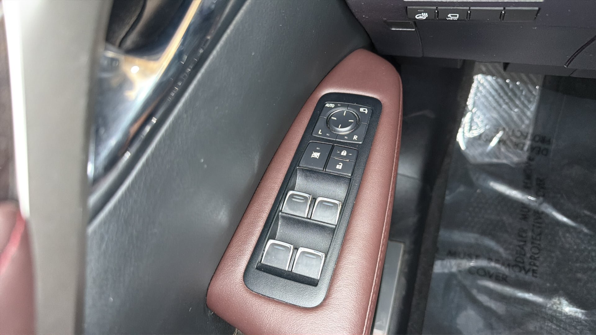 Used 2017 Lexus RX 350 FWD w/ Luxury Package image 18
