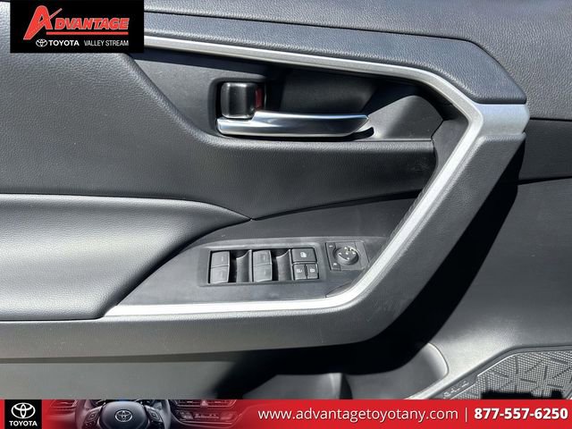 Used 2024 Toyota RAV4 XLE AWD/4WD image 20