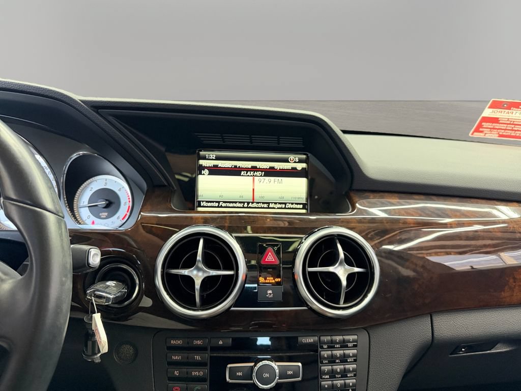 Used 2015 Mercedes-Benz GLK 250 BlueTEC 4MATIC w/ Premium 1 Package image 21