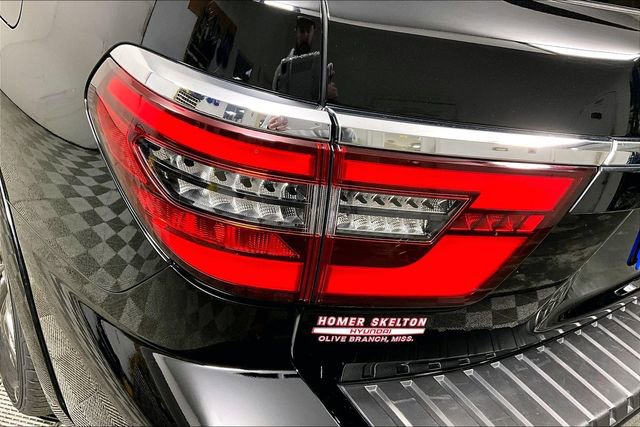 Used 2024 Nissan Armada Platinum w/ Cargo Package image 30