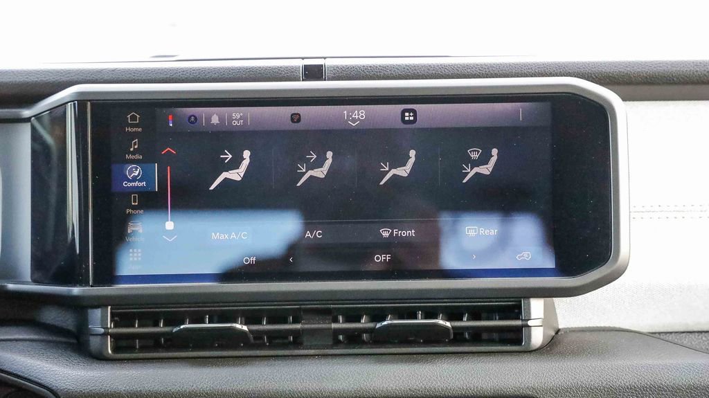 Used 2025 Jeep Wrangler Sport image 16