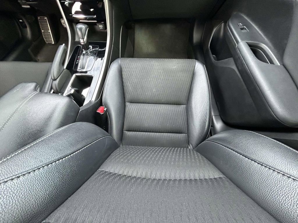 Used 2016 Honda Accord Sport image 14