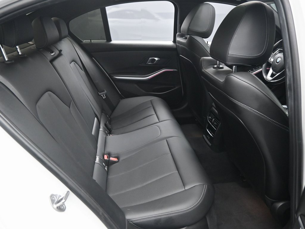 Used 2024 BMW 330i xDrive Sedan w/ Premium Package image 33