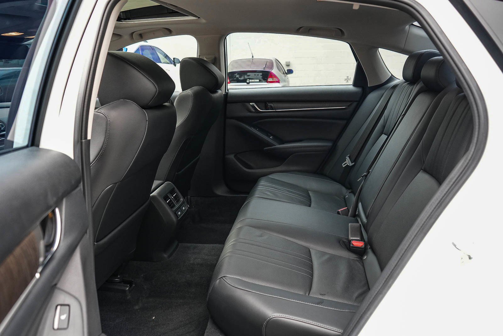 Used 2022 Honda Accord Touring image 18
