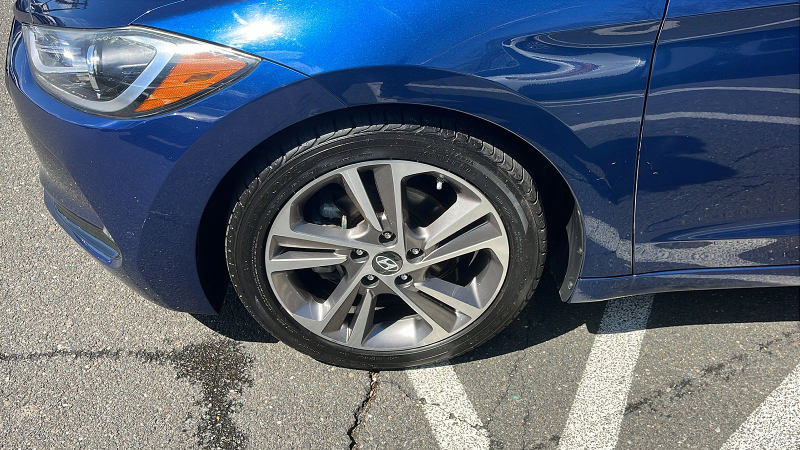 Used 2017 Hyundai Elantra Limited image 10