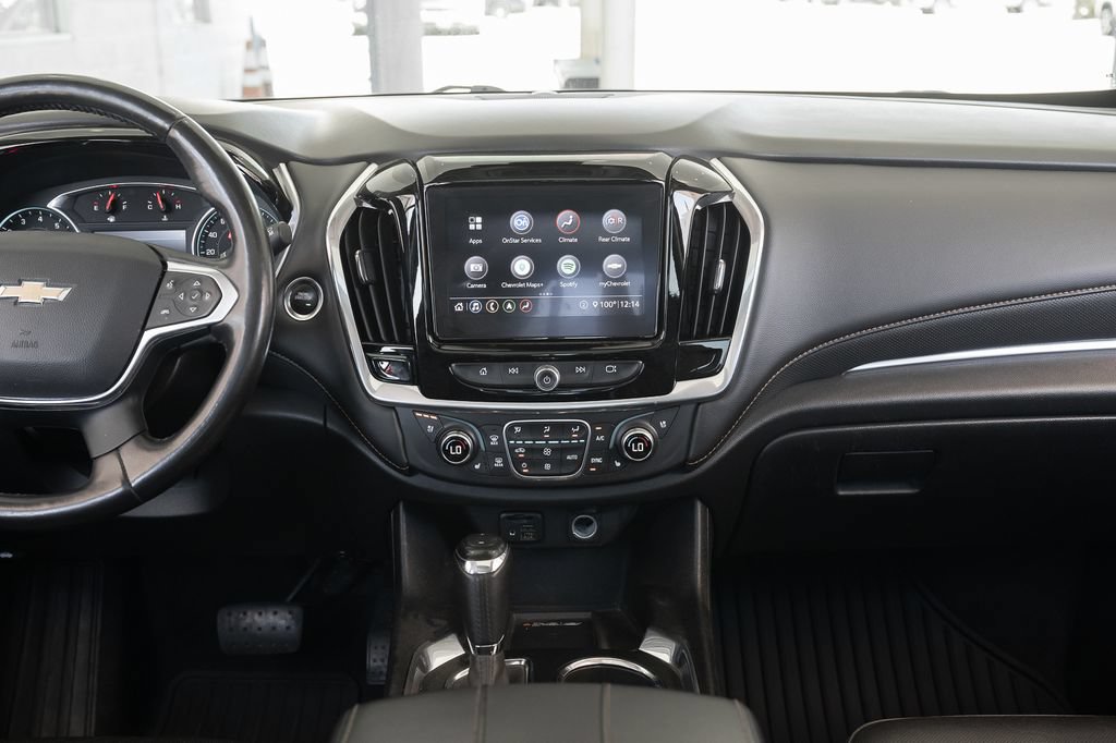 Used 2020 Chevrolet Traverse Premier w/ LPO, Cargo Package FWD image 31