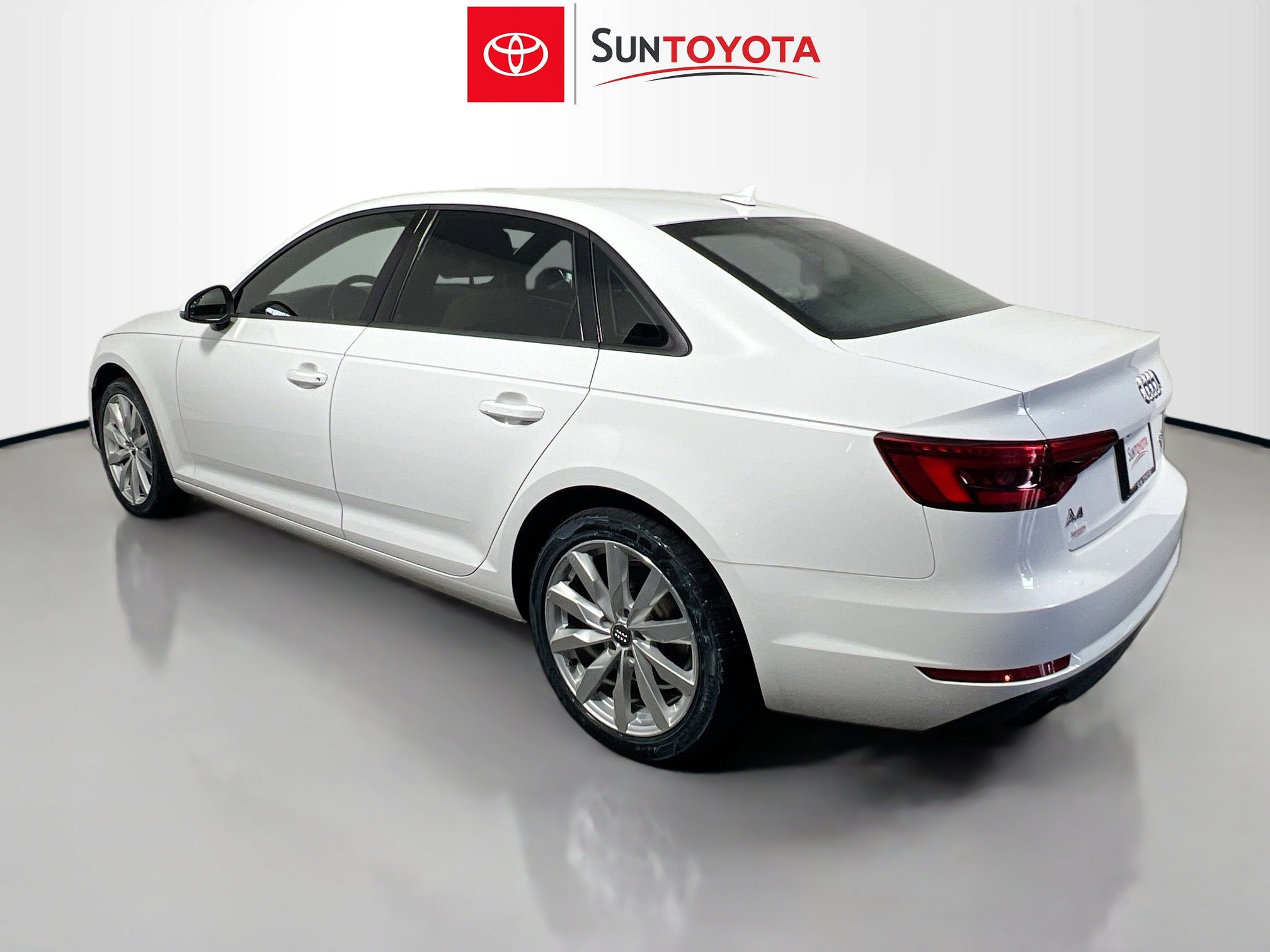 Used 2017 Audi A4 2.0T Ultra Premium w/ Convenience Package image 6