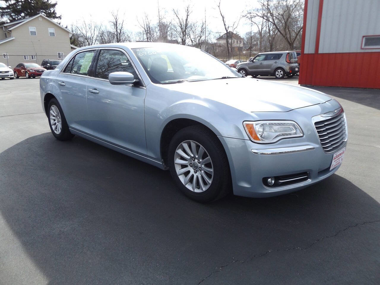 Used 2013 Chrysler 300 w/ Driver Convenience Group image 5