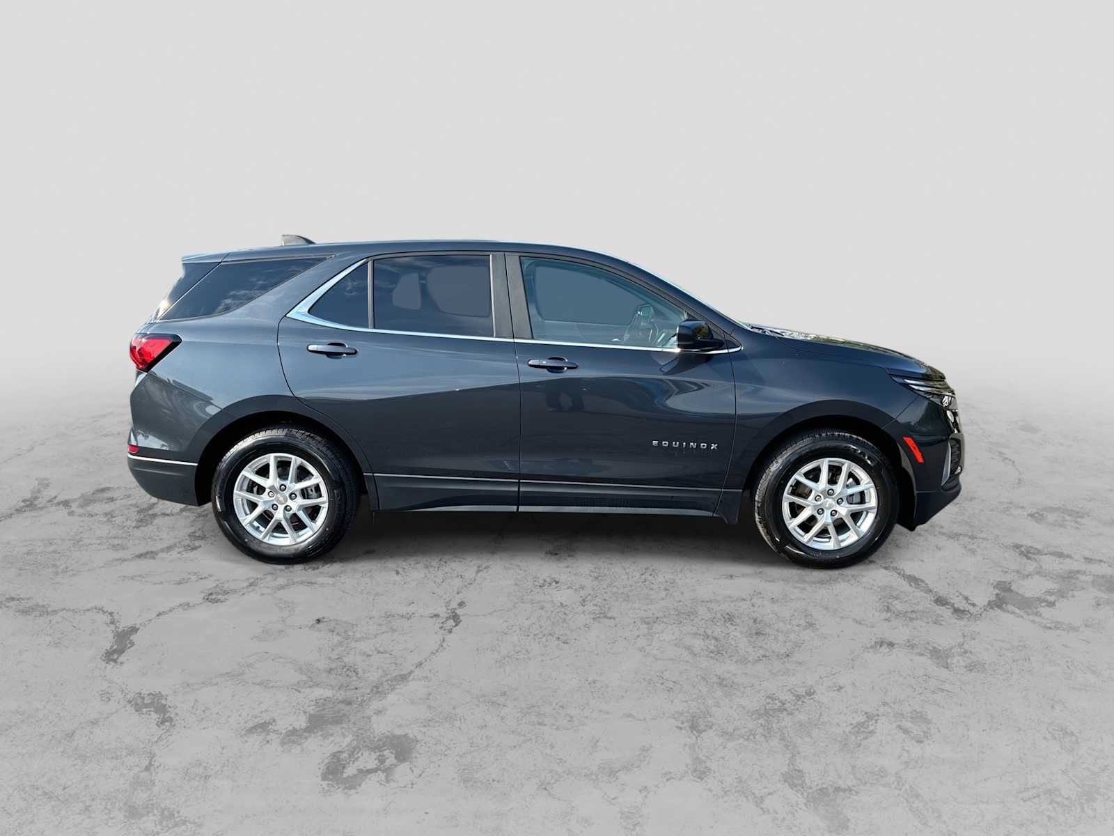Used 2022 Chevrolet Equinox LT AWD/4WD image 9