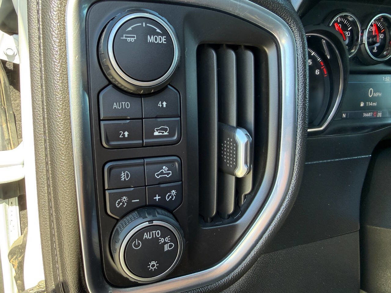 Used 2020 Chevrolet Silverado 1500 LT w/ Fleet Comfort Package image 29