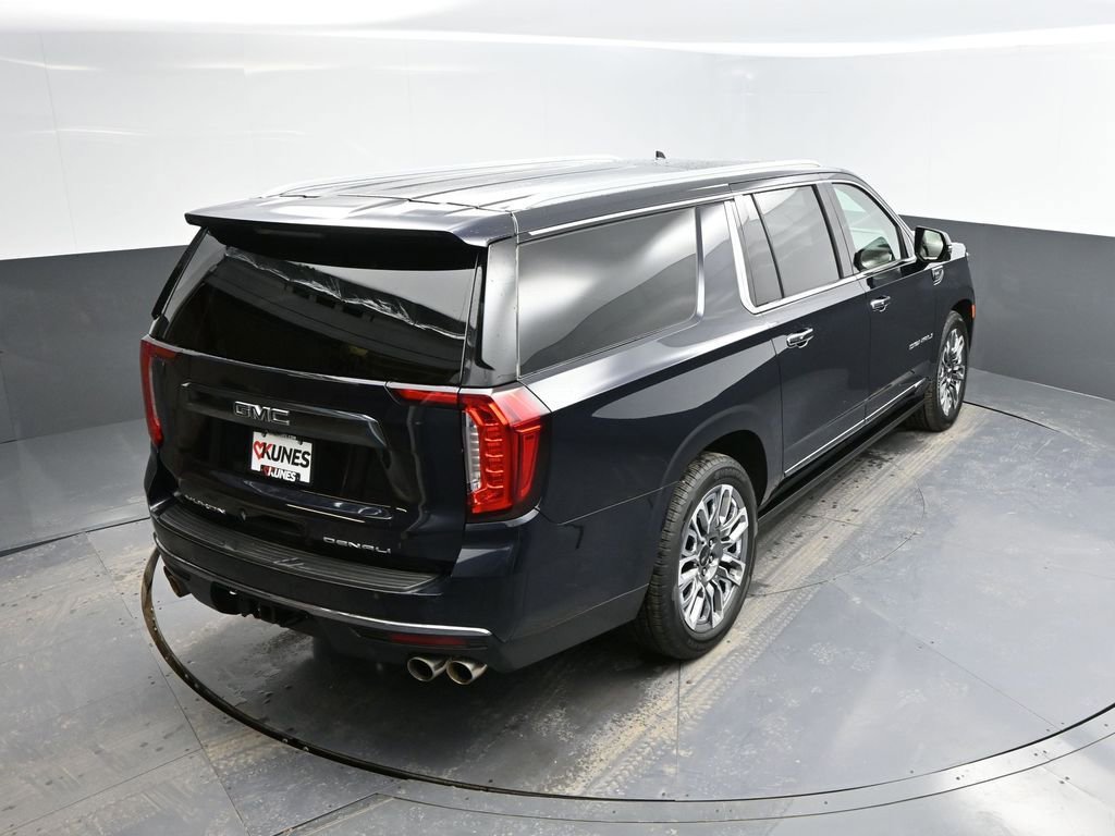 Used 2023 GMC Yukon XL Denali Ultimate image 32