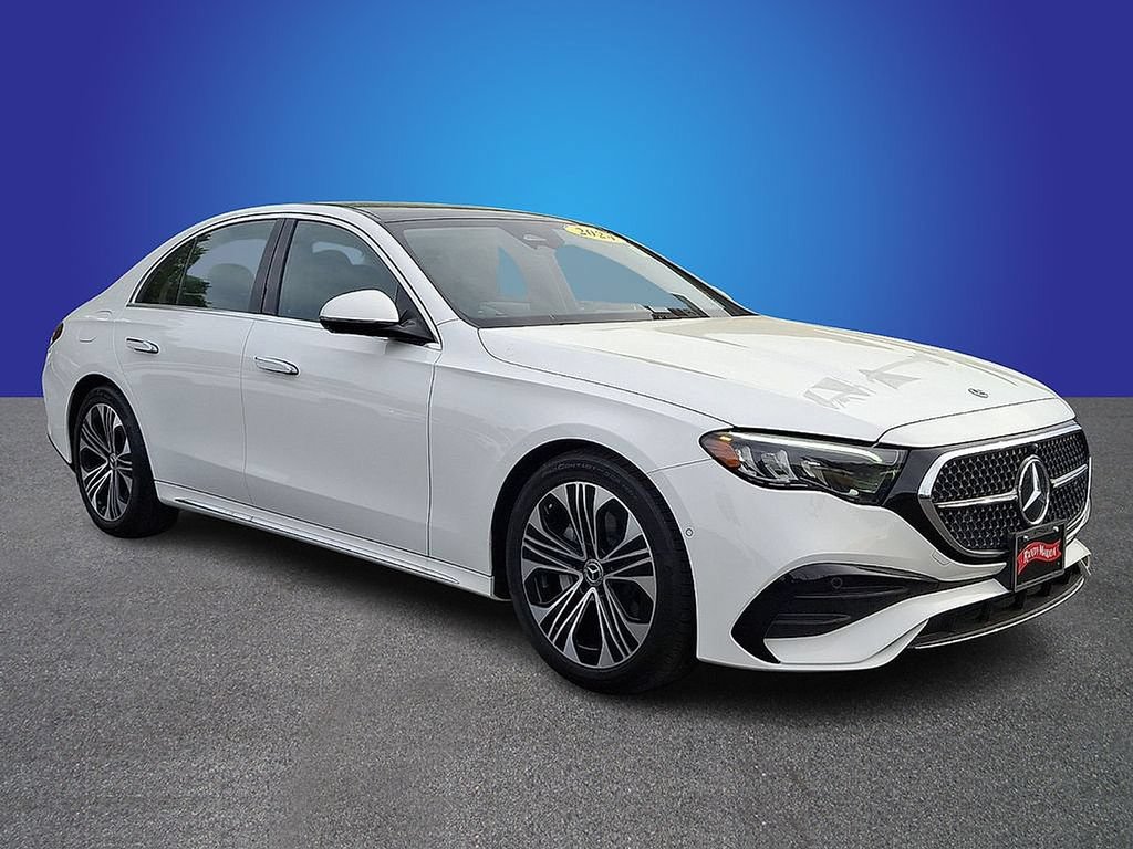 Used 2024 Mercedes-Benz E 350 4MATIC Sedan image 3