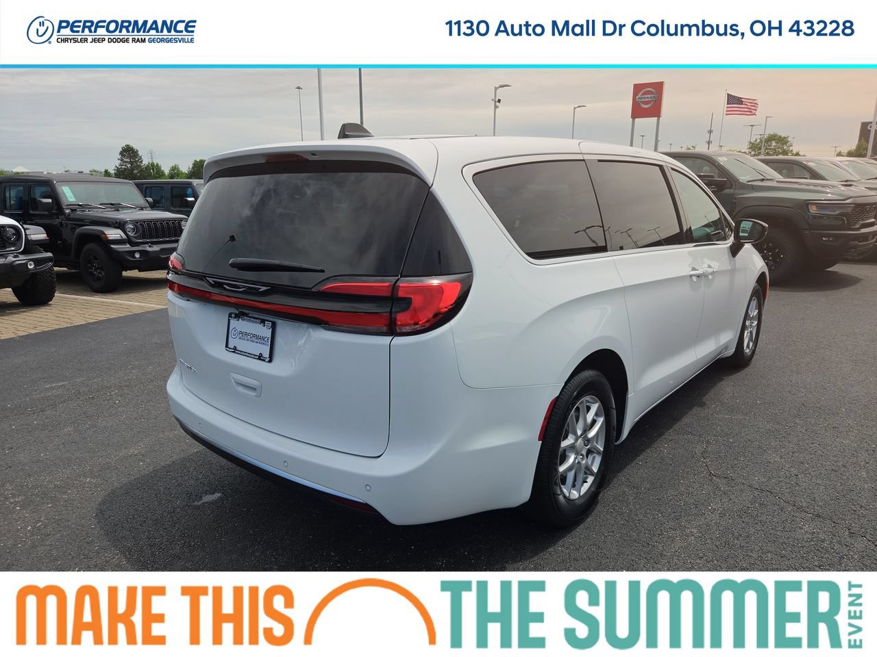 New 2027 Chrysler Pacifica Select FWD image 7