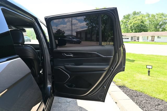Used 2022 Jeep Grand Cherokee L Laredo AWD/4WD image 20