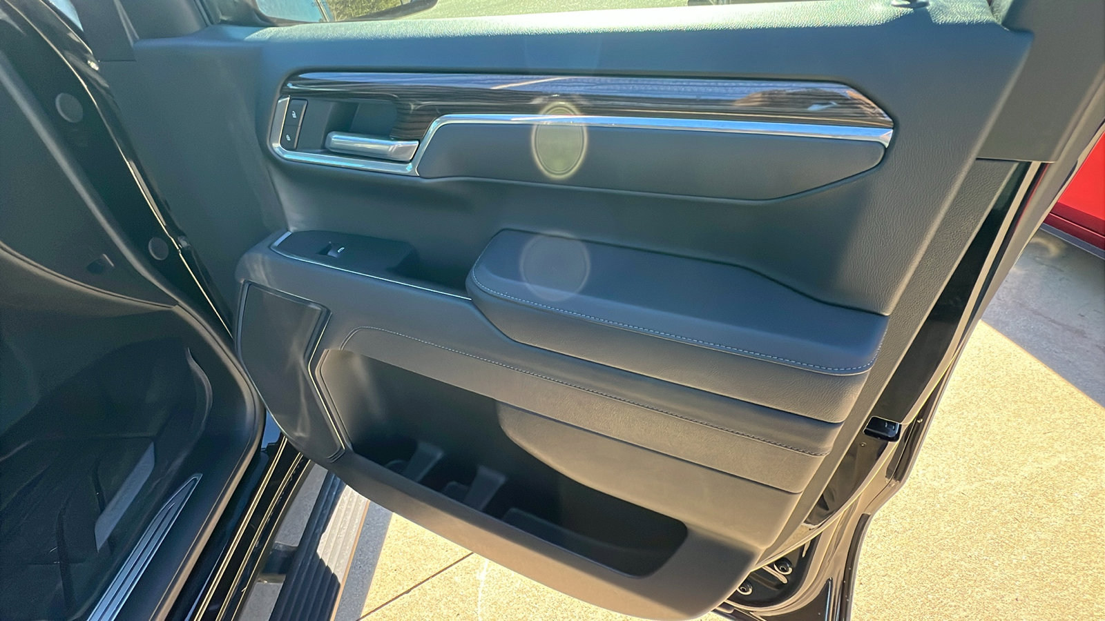 Used 2025 Chevrolet Silverado 1500 LT image 19