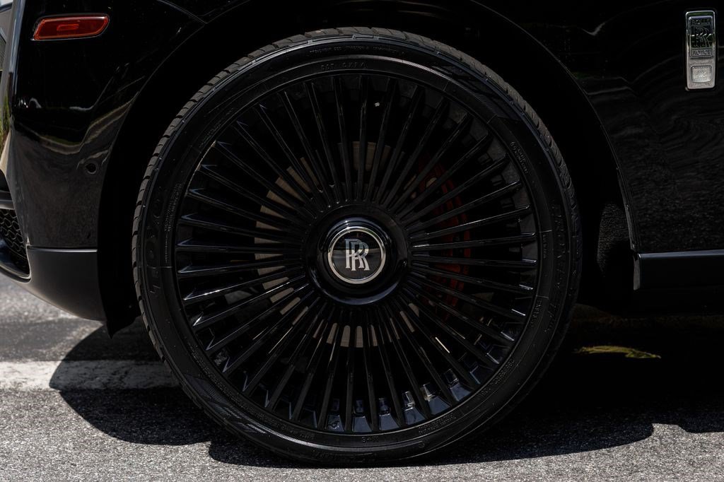 Used 2020 Rolls-Royce Cullinan AWD/4WD image 48