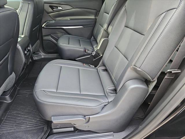 New 2026 Chevrolet Traverse LT w/ Sun and Wheel Package image 16