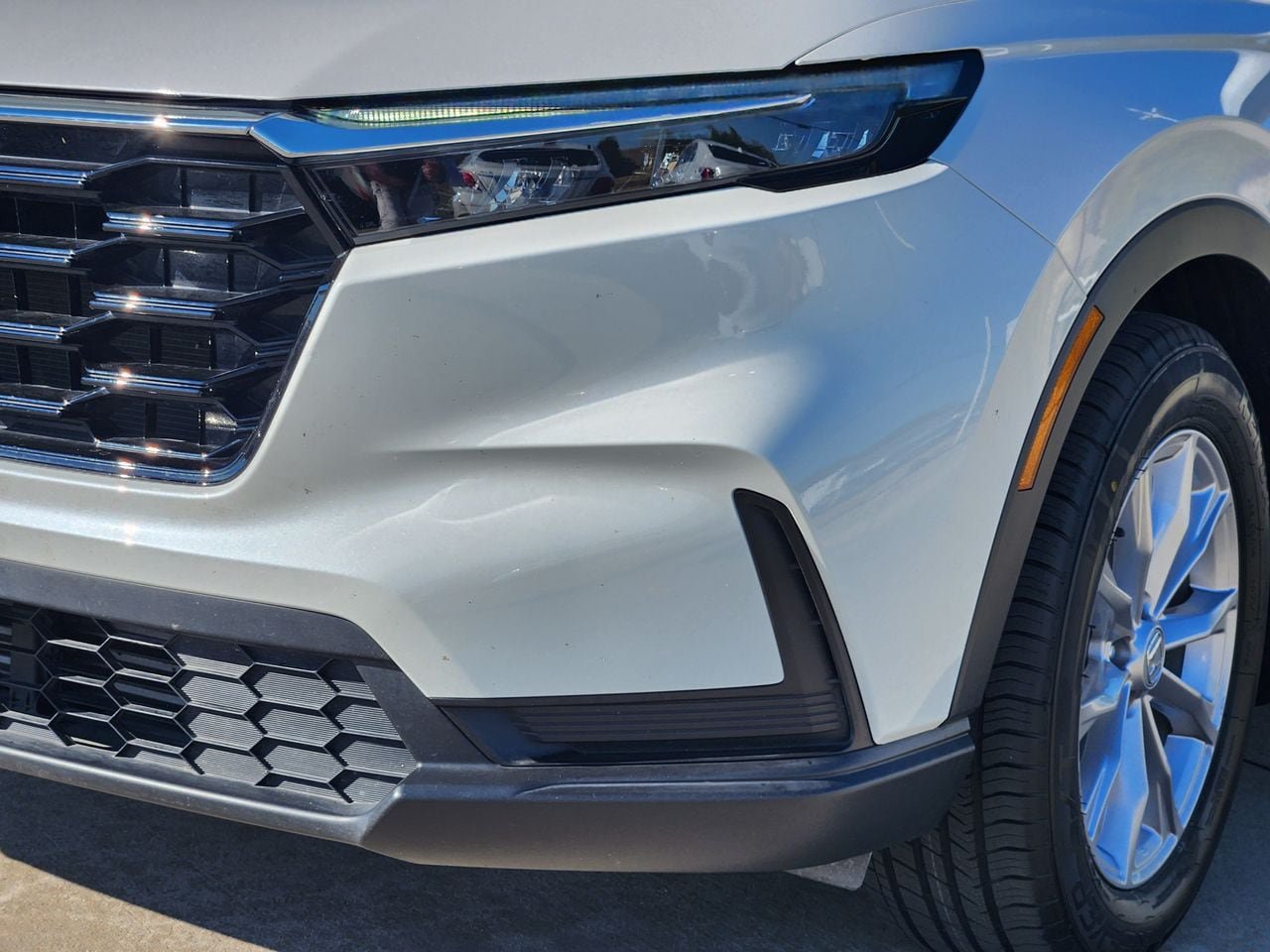 Certified 2025 Honda CR-V EX image 9