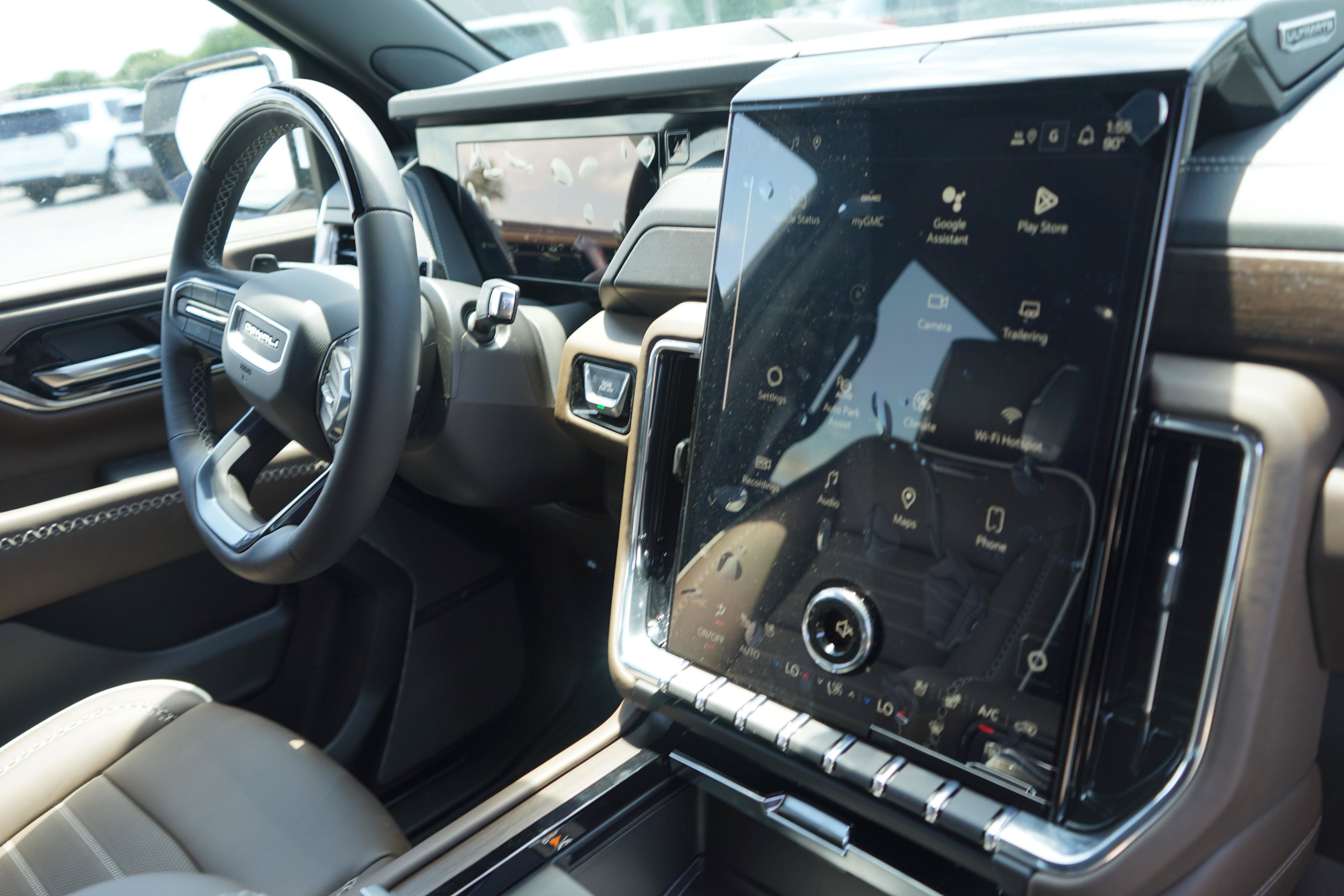 New 2026 GMC Yukon Denali Ultimate AWD/4WD image 81