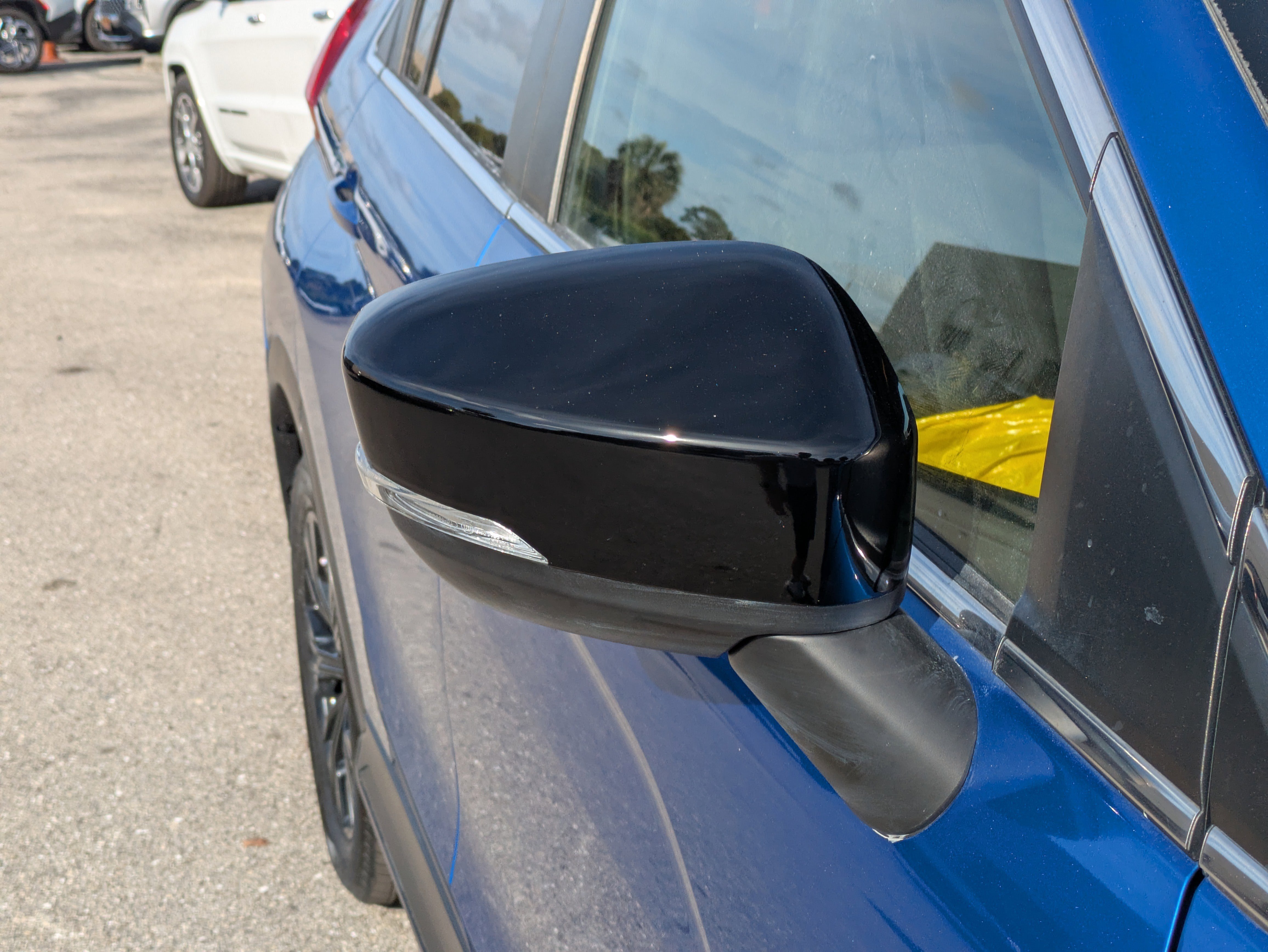 Used 2018 Mitsubishi Eclipse Cross LE image 12