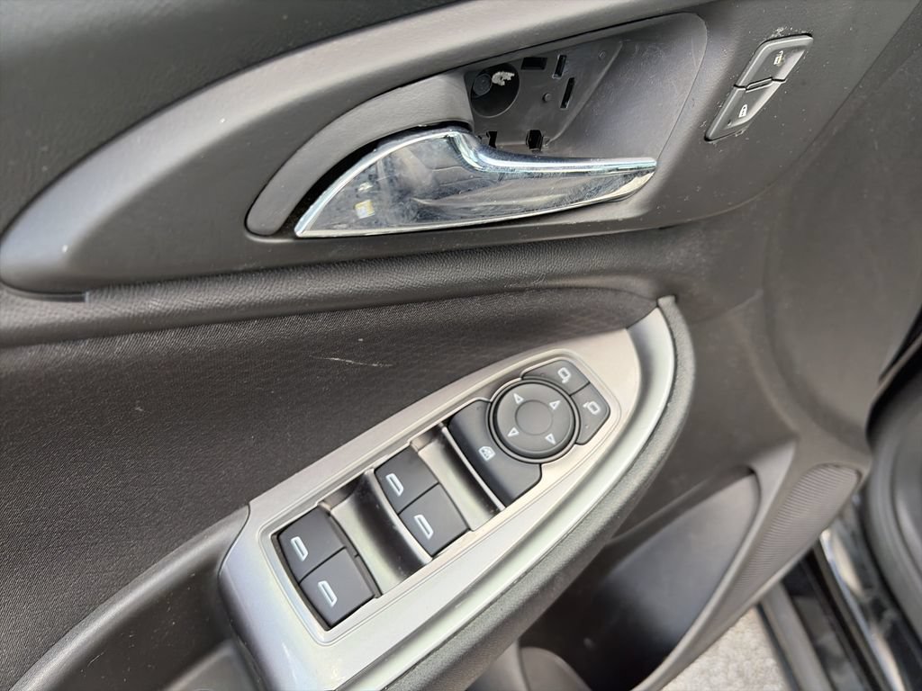 Used 2020 Chevrolet Malibu RS FWD image 18