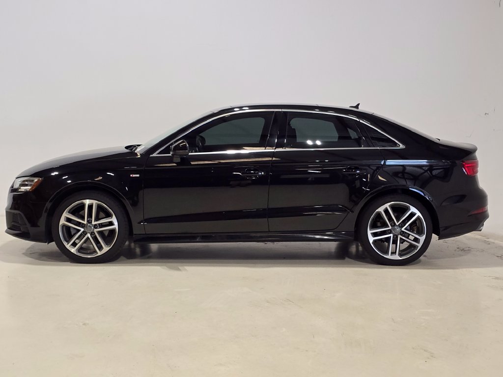 Used 2018 Audi A3 2.0T Premium Plus w/ Premium Plus Package FWD image 3