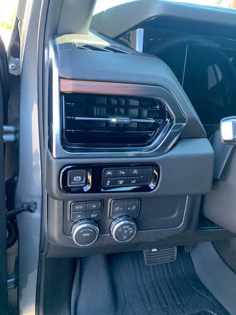 Used 2026 GMC Yukon Denali w/ LPO, Floor Liner Package AWD/4WD image 26
