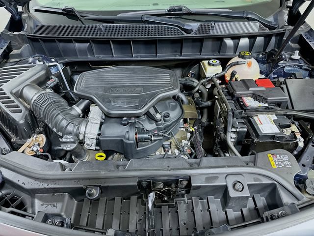 Used 2018 Cadillac XT5 Luxury w/ Driver Awareness Package AWD/4WD image 37
