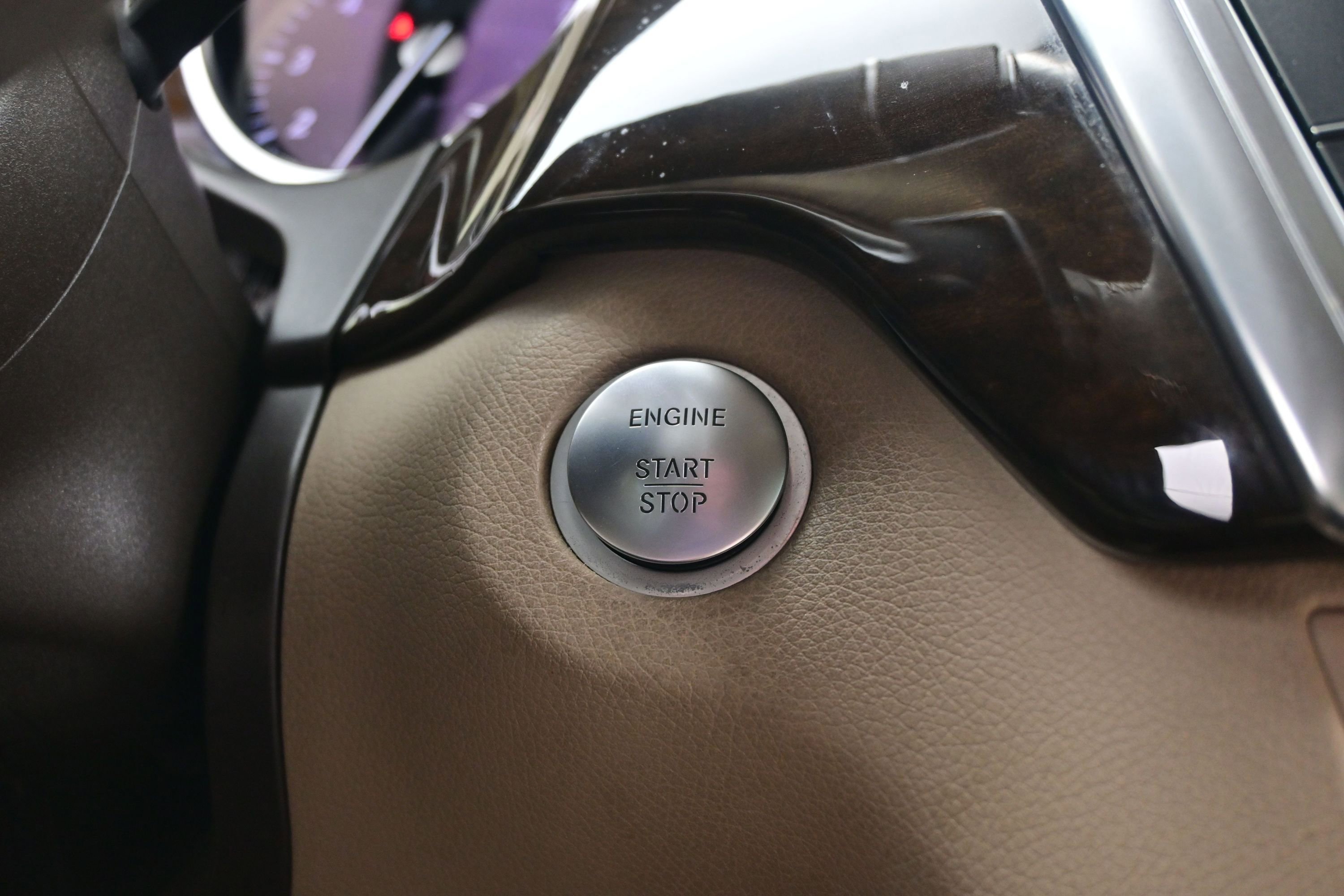 Used 2016 Mercedes-Benz GL 450 4MATIC image 21