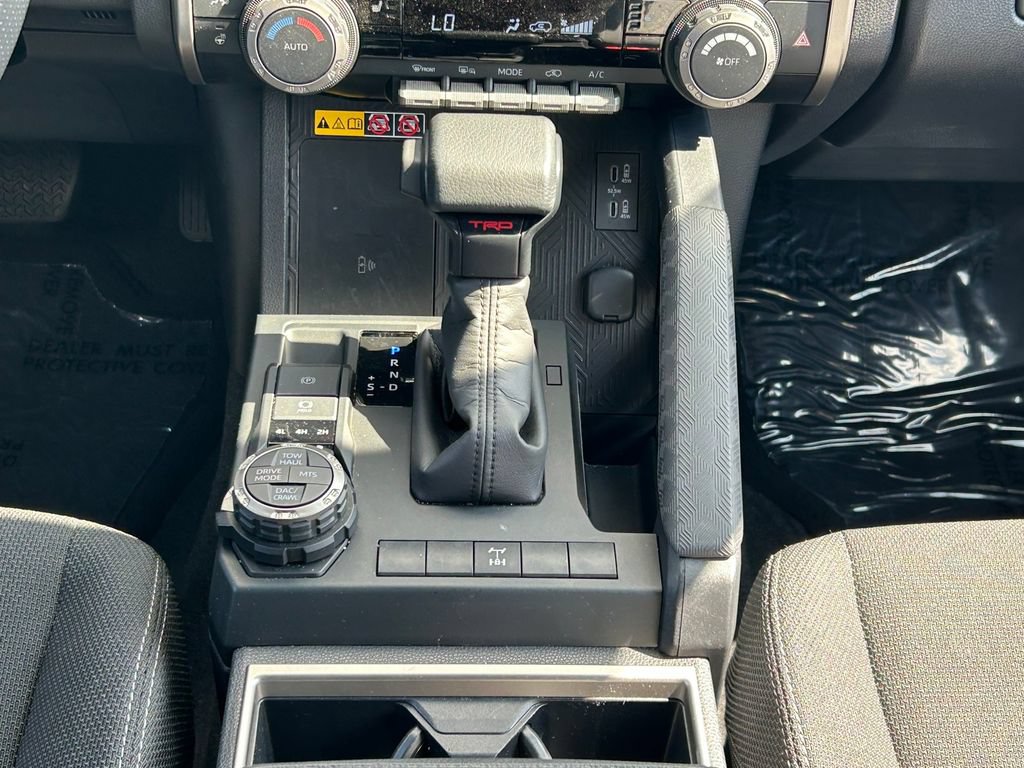 Certified 2025 Toyota 4Runner TRD Off-Road AWD/4WD image 23